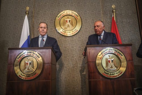 Russian Foreign Minister Sergei Lavrov (L) and his Egyptian counterpart Sameh Hassan Shoukry (R) in Cairo, Egypt on June 24, 2022 [Mohamed Abdel Hamid/Anadolu Agency]