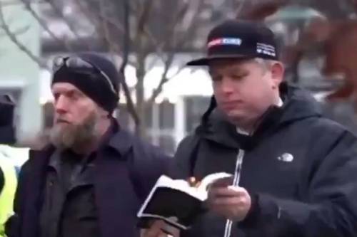 Thumbnail - Extremist Danish politician burns the Quran in Sweden