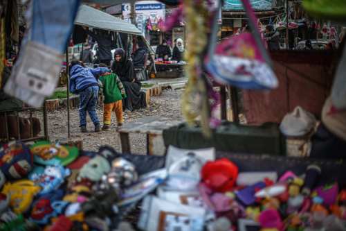 A view of a market in Idlib, Syria on February 15, 2021 [Muhammed Said/Anadolu Agency]