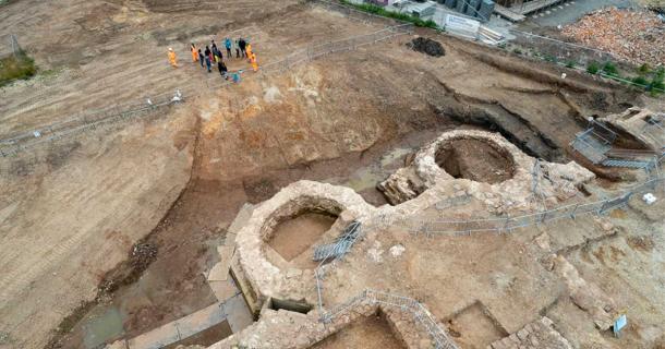 HS2 excavation of Coleshill Manor and the excavated medieval gatehouse in Warwickshire. Source: HS2
