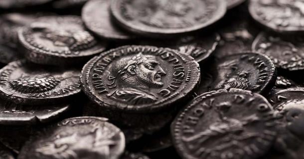 Silver denarii coins played a crucial role in Roman inflation and the collapse of the Roman empire. Source: Glevalex / Adobe Stock 