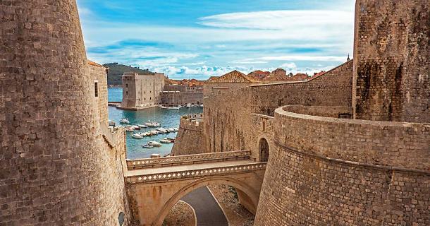Section of the impressive walls of Dubrovnik. Source: Siegfried Schnepf / Adobe Stock